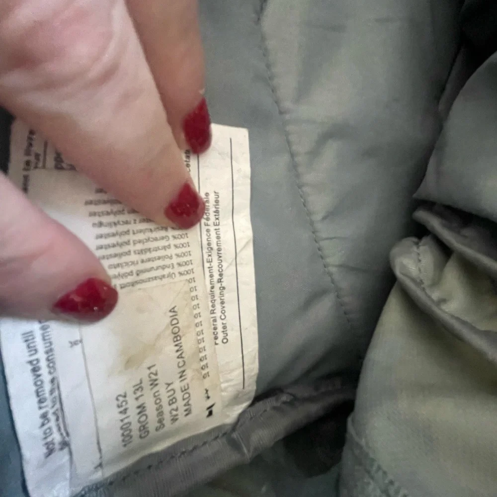 Dakine Gray and Yellow Floral Tropical Hibiscus Backpack - Tough and Stunning! - Picture 8 of 13